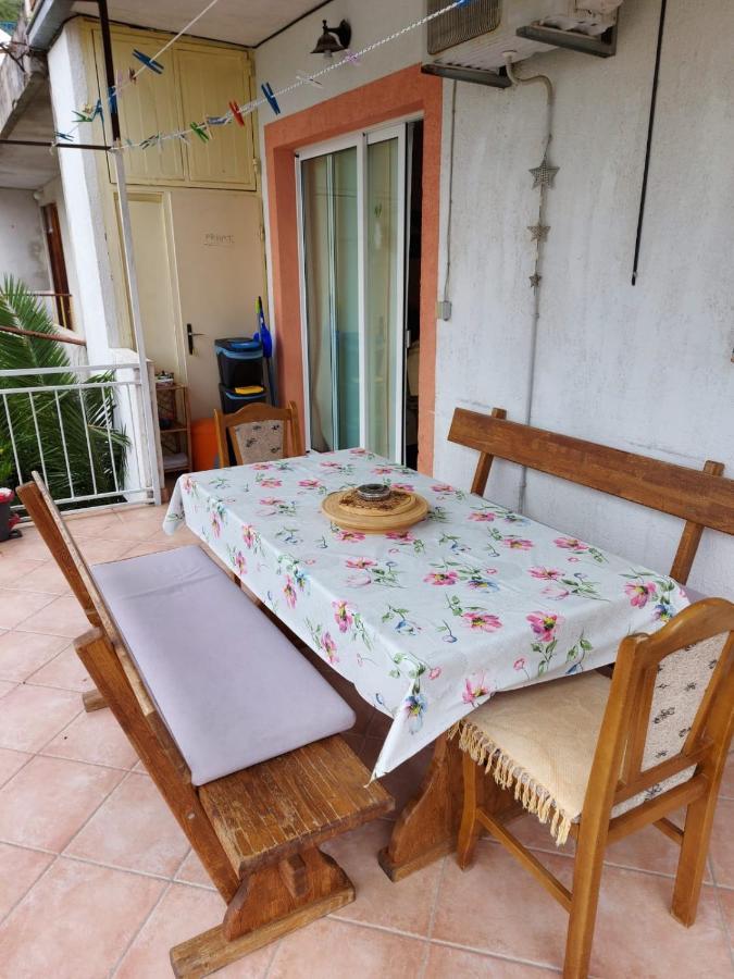 Apartman Gabriel Podgora Exterior photo