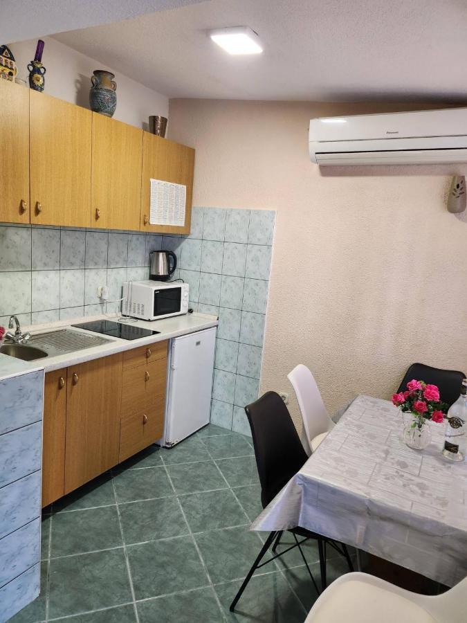 Apartman Gabriel Podgora Exterior photo