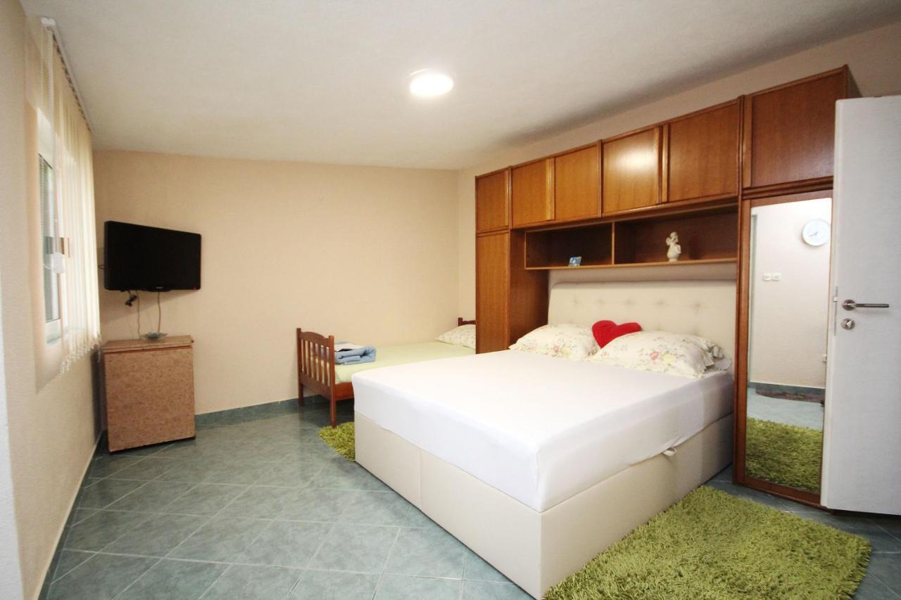 Apartman Gabriel Podgora Exterior photo